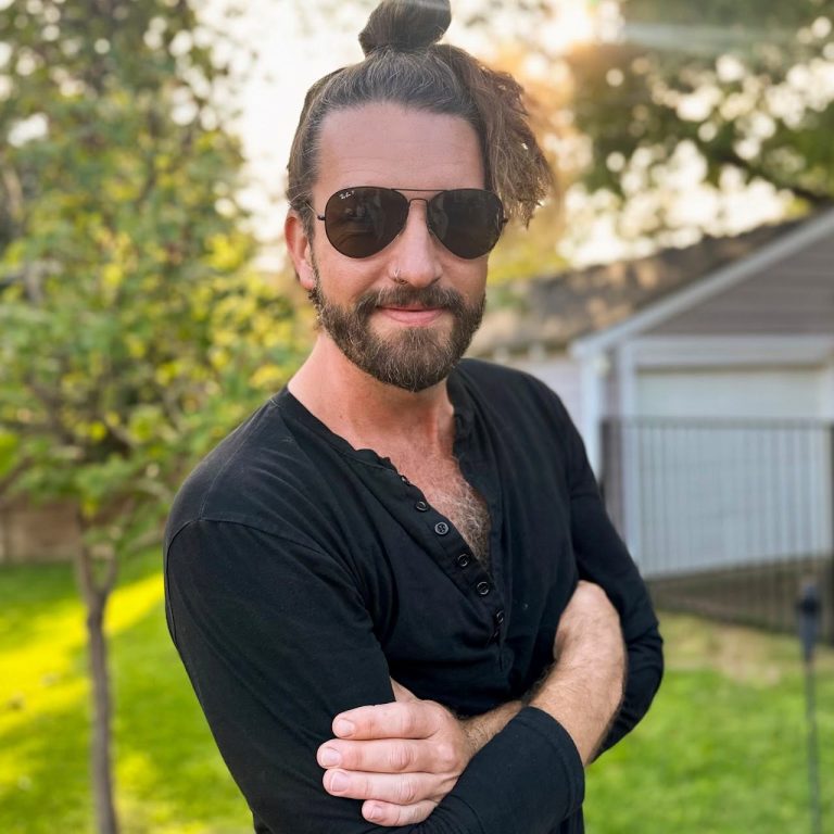 Headshot Headshot for Erick, Craftsman at Johnson Home & Restore